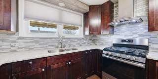 4605 S Laramie Avenue Gallery 14