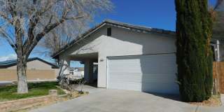 Gorgeous 3 Bed 2 Bath House in a Great Neighborhood Gallery 3