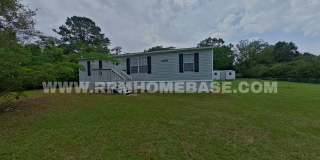 Spacious and Well-Maintained 3-Bedroom, 2-Bathroom Manufactured Home on a Full Acre in Crestview Gallery 1