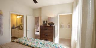 Boulevard at 3200 Gallery 12