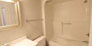 First Floor 2 bedroom condo for rent! 1112-1 Blue Ridge Dr Gallery 19