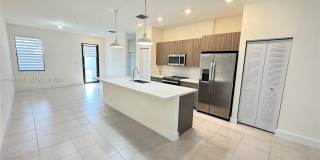 8005 NW 104th Ave Gallery 1