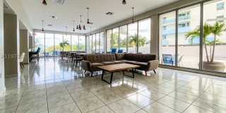 9225 Collins Ave Gallery 23