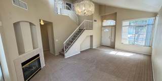 Gorgeous 3Bed/2.5Bath, 2-Story home located in Summerlin Gallery 3