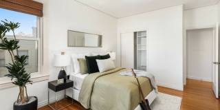 2324 Francisco Street Gallery 21