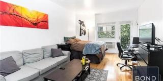211 Thompson Street Gallery 1