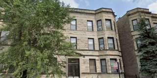 Very Spacious 2 BR/1 BA in Wrigleyville Gallery 1
