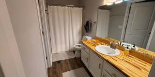 3 Bedroom / 2 Bath End-Unit Condo in Crossland Downs – Across from the AU Vet School Gallery 11