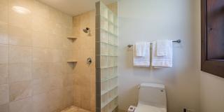 Luxury 5BR Oceanfront Home w/ Private Pool & Beach Access: Konishiki Beachhouse Luxury 5BR Oceanfront Home w/ Private Pool & Beach Access: Konishiki Beachhouse Gallery 29