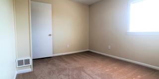 Large House with A/C, deck, updated kitchen, laundry, pet friendly September 1st Gallery 18