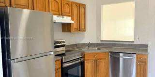 31 NE 13th Ave Gallery 5