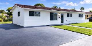 3225 SW 94th Ave Gallery 1