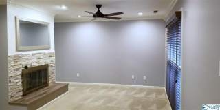 Gorgeous Updated 2BR 3BA Town house Gallery 9