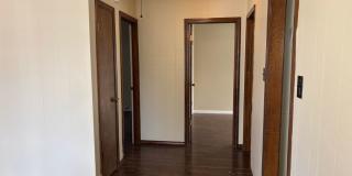 Bungalow Near MSU Gallery 9