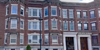 Nice 3 bed in Brookline Gallery 1