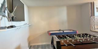 602 North Shore Gallery 37