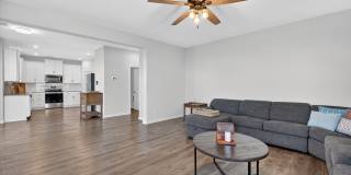 MOVE IN READY!-$500 OFF THE FIRST MONTHS RENT!-MOVE IN SPECIAL-BONUS ROOM!! Gallery 9