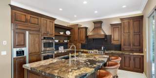 Villa Marbella Getaway w/ Pool & Spa Gallery 16