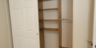 Light & bright and move in ready, updated townhome in Oakwood Villas. Gallery 20