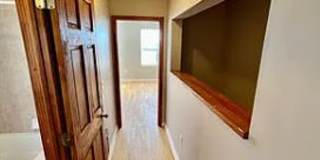 1599 Retreat Street Gallery 12