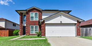 2-Story 3 Bedroom, 3 Bathroom Home with Solar Panels!!! Gallery 5