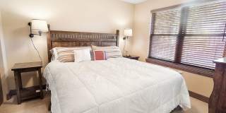 Beautiful townhome, ski shuttle, views, utilities included, pets negotiable, winter lease! Take a look quick! Beautiful townhome, ski shuttle, views, utilities included, pets negotiable, winter lease! Take a look quick! Gallery 37