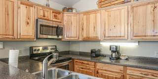 Move in Special! Keystone 2 bed/2bath! Plus Bonus Room  Pool and Hot Tubs!  BIKE STORAGE! Gallery 13
