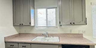 3636 Howard Gallery 10