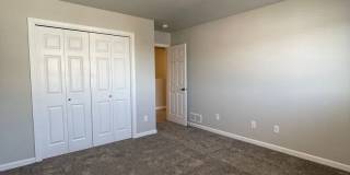 Exquisite 3-Bedroom Home with Modern Elegance and Scenic Views! Gallery 25