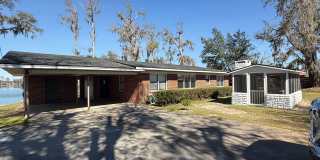 Lake House for Rent! 3BD/2B Home on Long Pond! Gallery 1