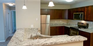 Hampton Center Gallery 12