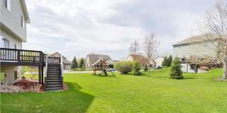Jumbo-Sized 2-Story on Huge Corner Lot, Play Gym, 3-Car Garage, Bonus Room-Office, Pets OK! Gallery 12