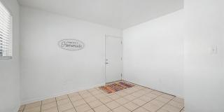 823 E Carol Avenue Gallery 13