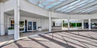 16425 Collins Ave Gallery 45