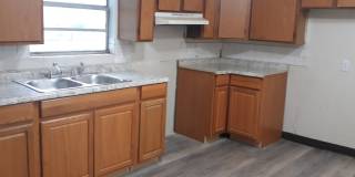 350 Maple Street Gallery 7