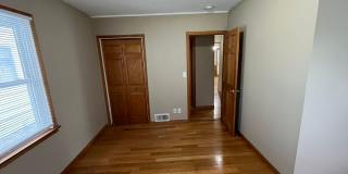 Gorgeous 2 Bedroom House with Massive Two Car Garage! Apply Today! Gallery 12