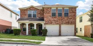 Private Backyard & Spacious Interior Near Randolph AFB Gallery 1