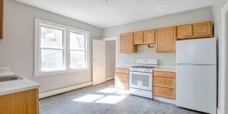 Newly Remodeled Spacious 3 Bedroom Apartment Gallery 6