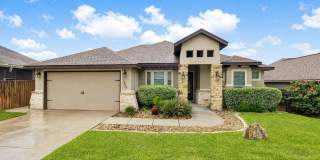 GORGEOUS 4 BEDROOM CUSTOM HOME FOR LEASE W/ TONS OF UPGRADES IN NEW BRAUNFELS, TX Gallery 1