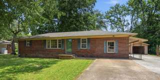 Close to Downtown Athens! Established neighborhood! Gallery 4