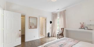 Luxury Furnished Home Gallery 48