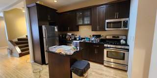 454 N Western Ave Gallery 1