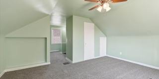 $1300 3 bedroom bungalow Gallery 24