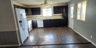 4 bedroom 2 bath house Gallery 1