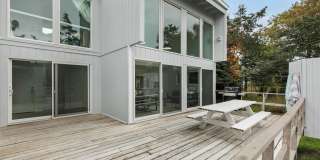 54 Thompson Avenue Gallery 1