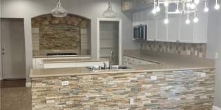 7020 Albatross Attic Street Gallery 10