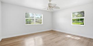Spacious 4BR Corner Lot Home in Temple Terrace – Fenced Yard & 2-Car Garage Gallery 13