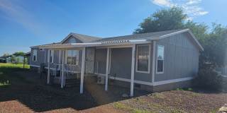 LARGE 4 BED HOME IN HORSESHOE RANCH ESTATES Gallery 1