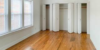 3521-29 1/2 N Broadway Gallery 4