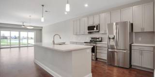 Luxury 1st Floor Condo Overlooking Little Turtle Country Club Golf Course Gallery 11